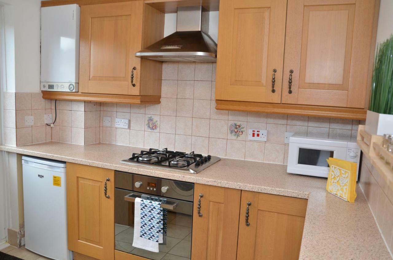 Croydon Apartment With Parking Londra Dış mekan fotoğraf